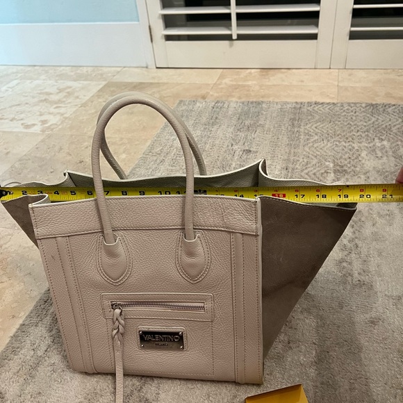 NWT never used Valentino bag from off Saks fifth ave. original price tag - Picture 5 of 9